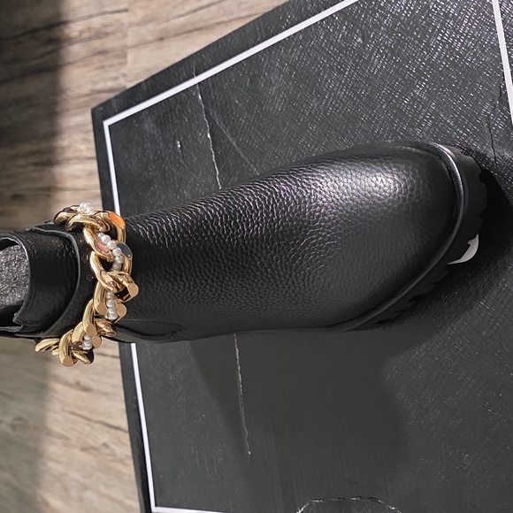 Karl Lagerfeld Paris Women's Pierson Lug Sole Chelsea Boot with Chain Embellishm - Picture 3 of 8